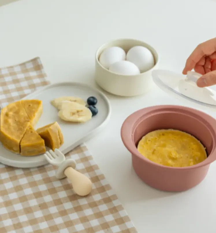 Nồi Hấp Đa Năng Platinum Silicone Firgi Hàn Quốc Nấu Ăn Dặm Cho Bé (Kèm Nắp Đậy) 550ml