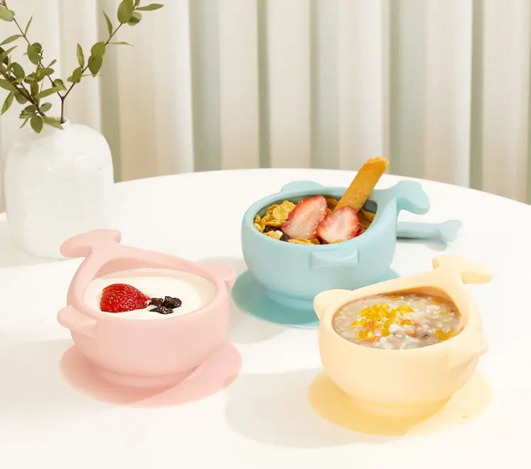 Bát Ăn Dặm Platinum Silicone Firgi Hàn Quốc Hình Cá Voi Có Đế Hít Chống Đổ Cho Bé Tập Ăn Dặm